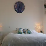 Rural With Shared Pool And Tennis Court بيت للعطل *