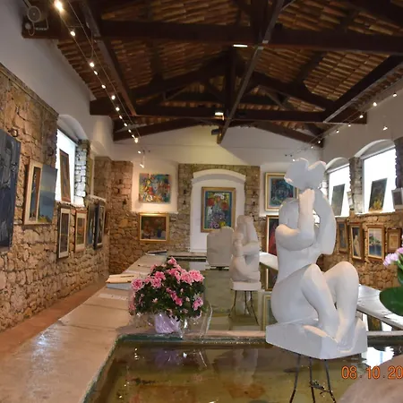 Ferienhaus Rural With Shared Pool And Tennis Court Théoule-sur-Mer