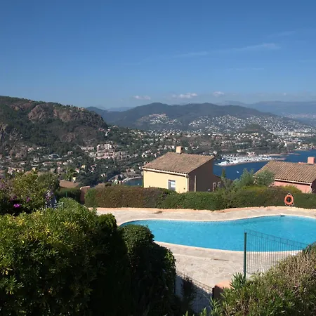 Rural With Shared Pool And Tennis Court